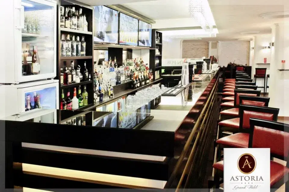 Astoria Grand Hotel - 1