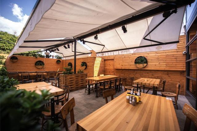 Barrels Pub Mamaia