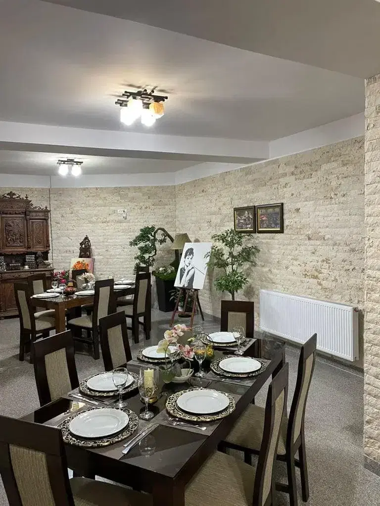 Bistro Casa Cu Tei - 6