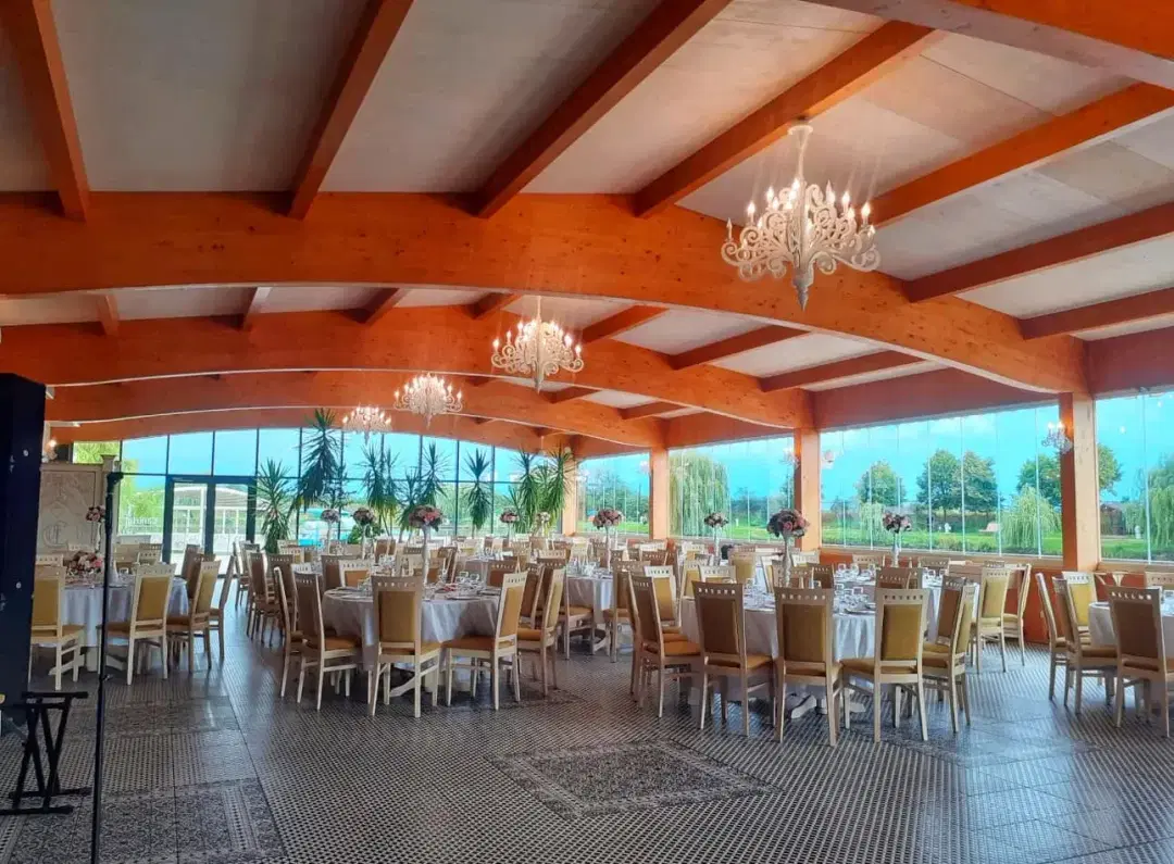 Camelot Resort - 2