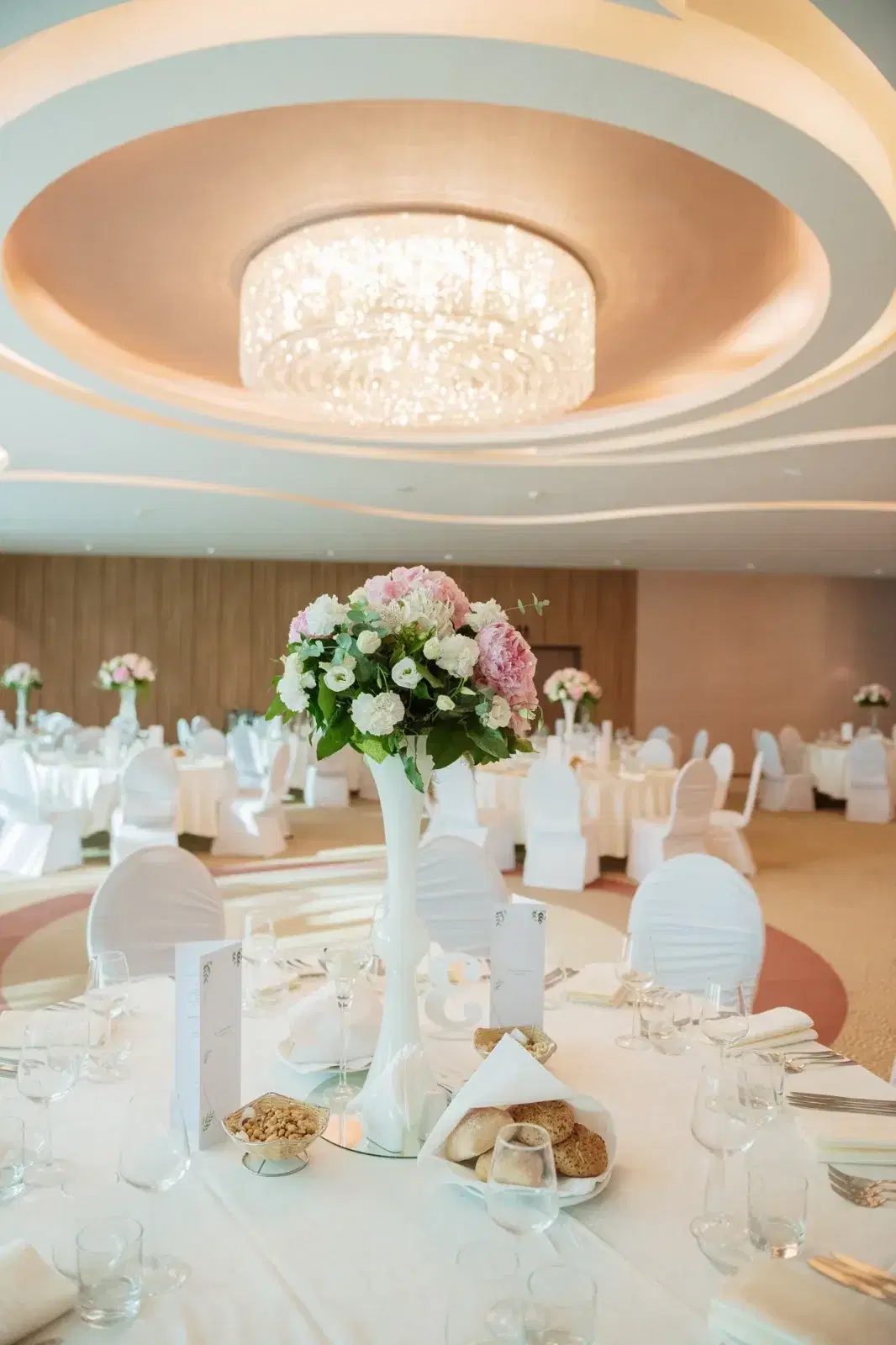 Central Plaza Hotel - 2