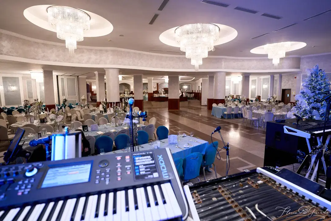 Central Plaza Hotel - 6
