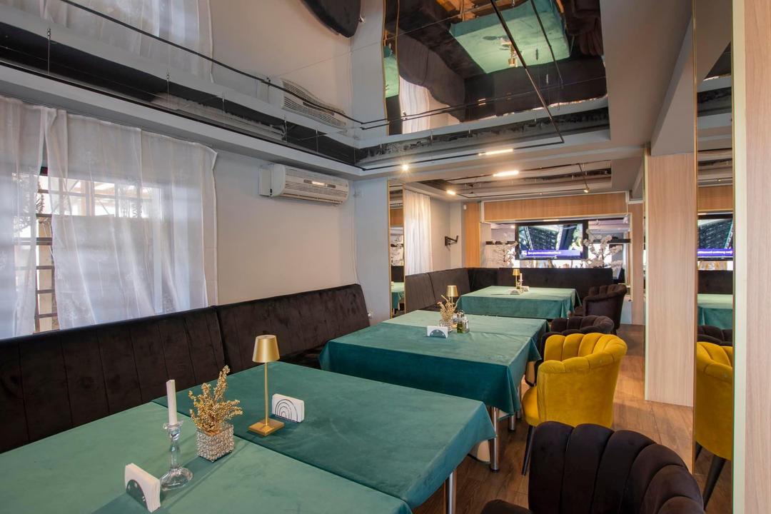 Correct Restaurant - 4