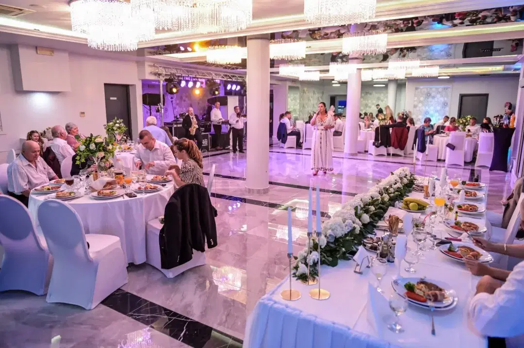 Grand Master Hotel - 3