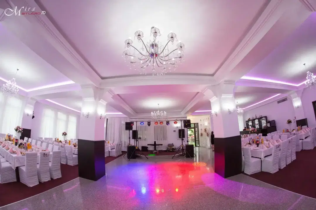 Grand Salon Ivory - 3