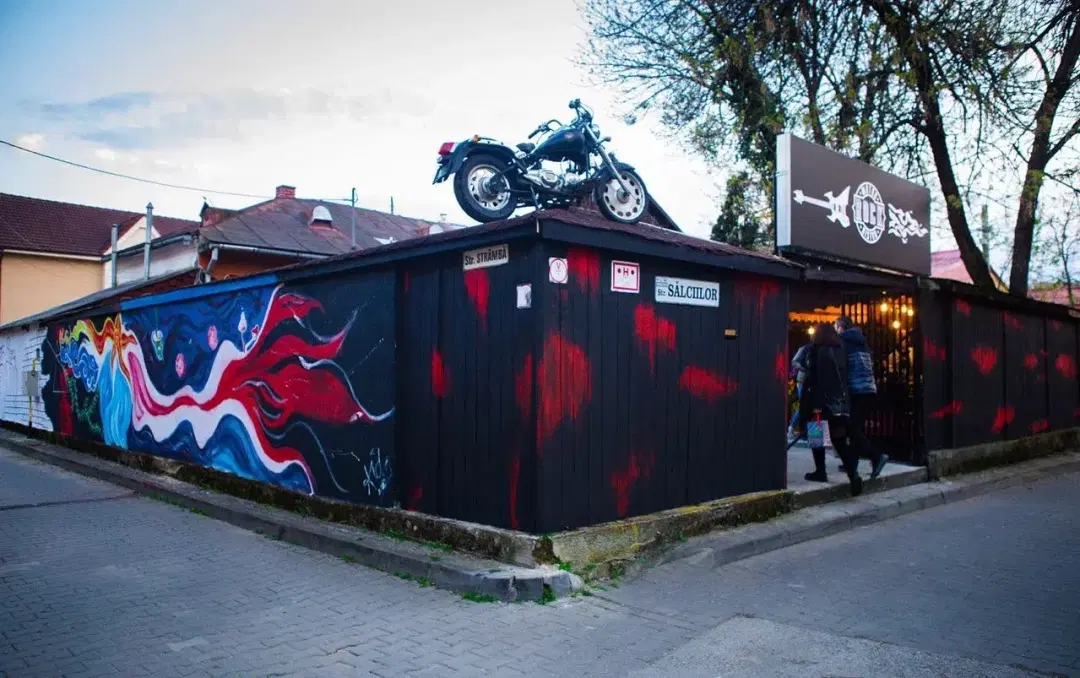 Motor Rock Bistro - 5