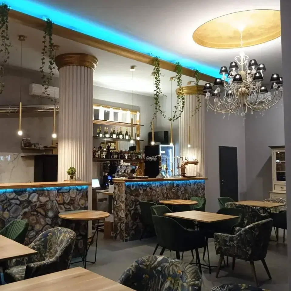 Naga Bistro Lounge - 3