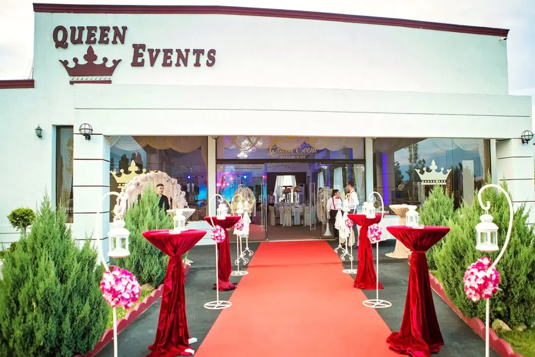 Queen Event Ballroom - 5