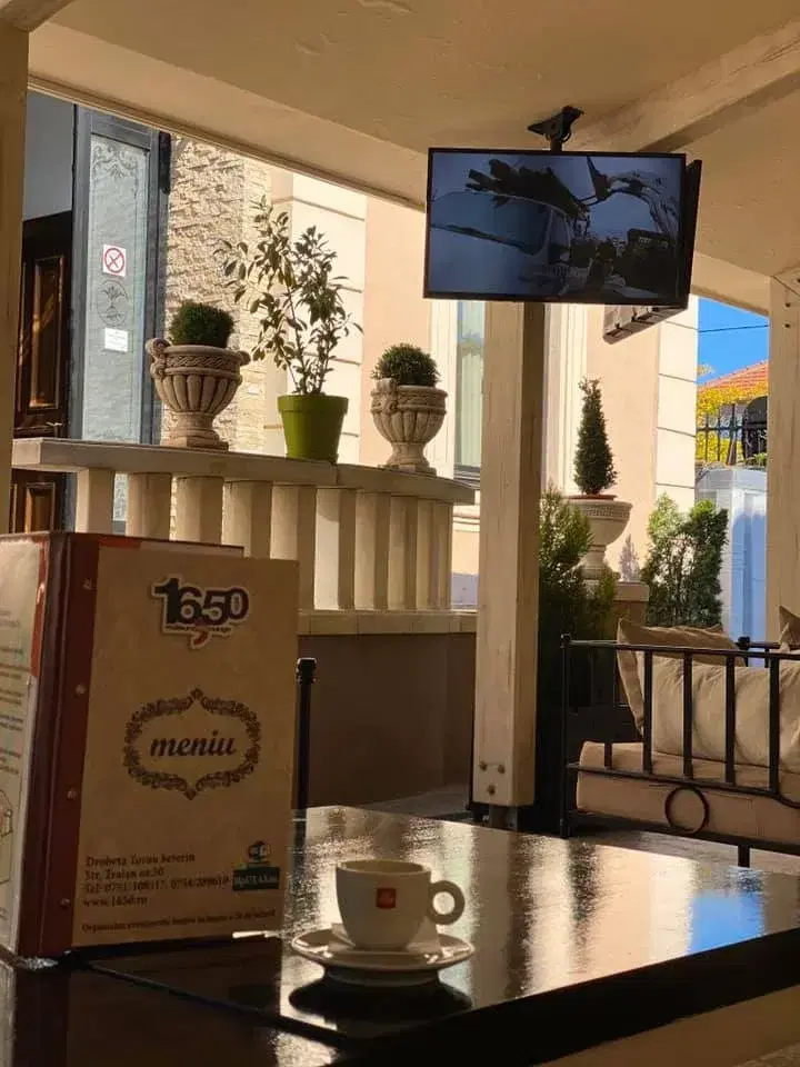 Restaurant 16 50 - 1