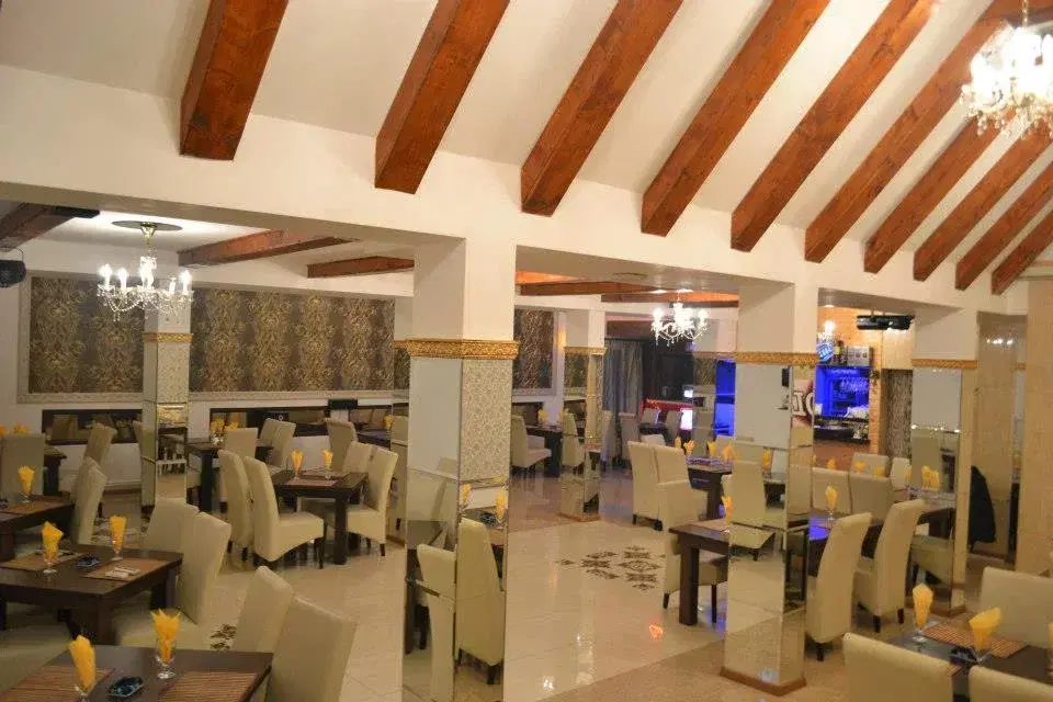 Restaurant Carol s - 2