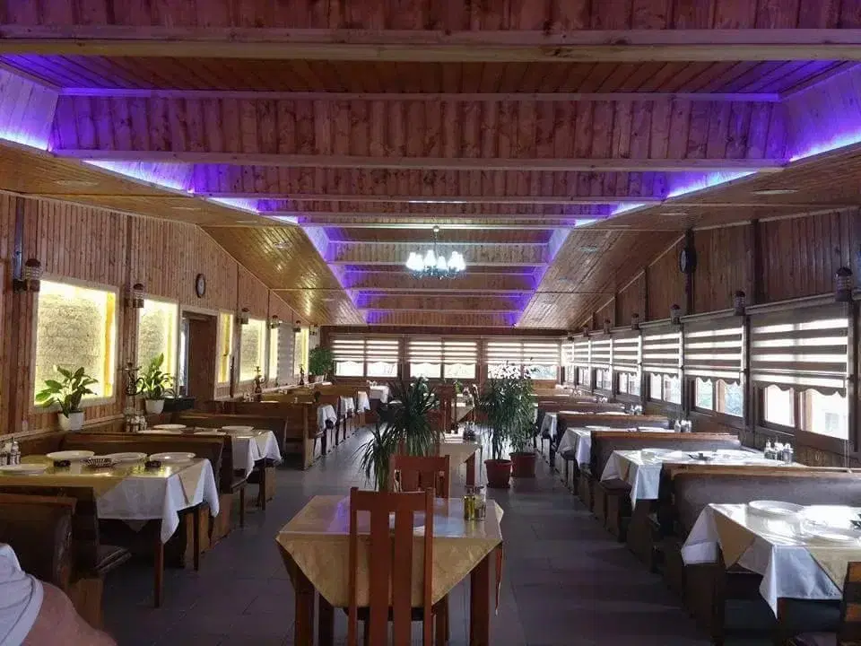 Restaurant Oz Demir - 2