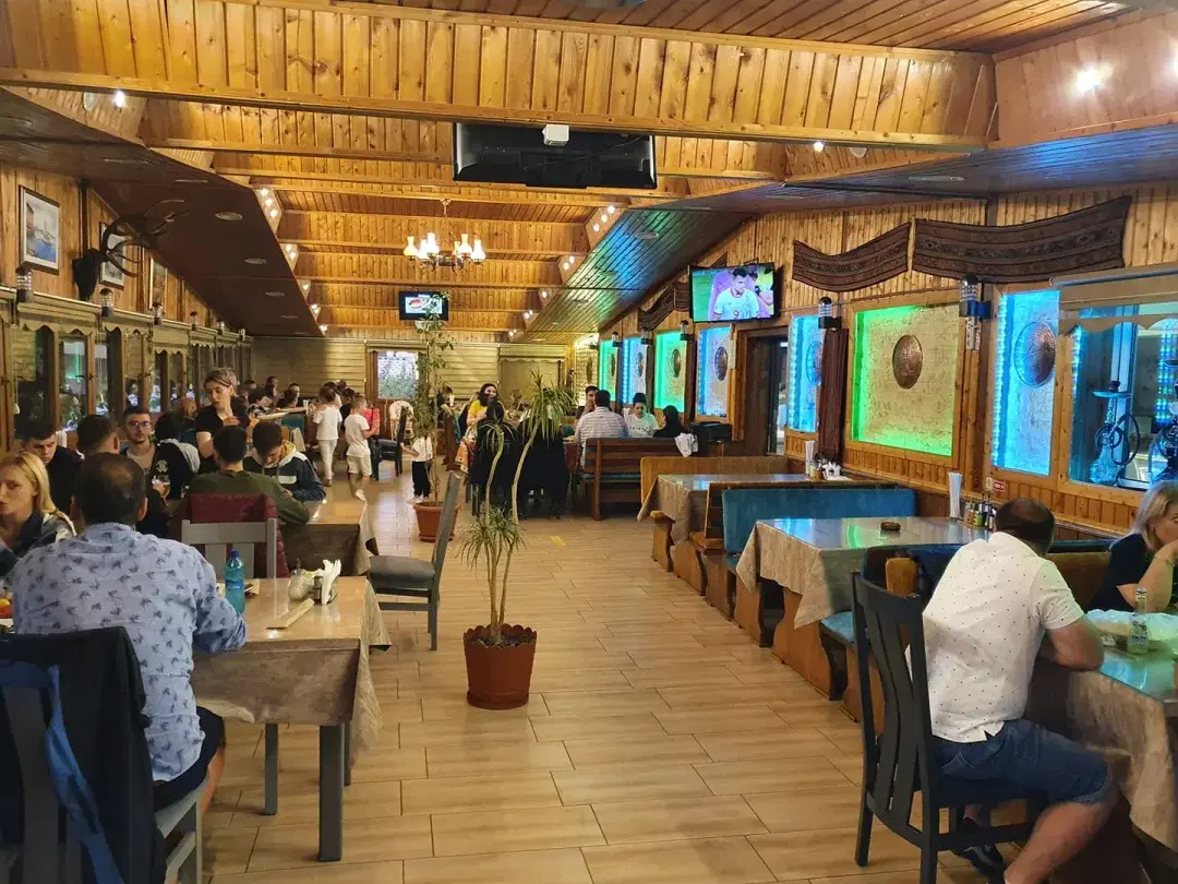 Restaurant Oz Demir - 4