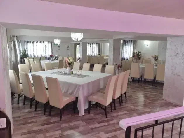 Rrestaurant Rhoa - 3