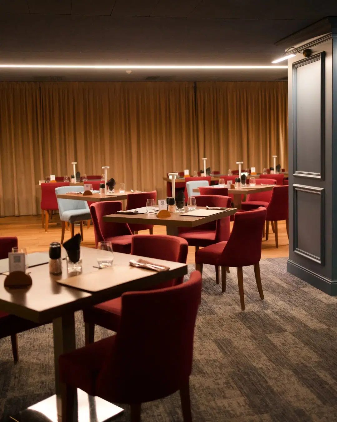 Steak Hub Restaurant - 3
