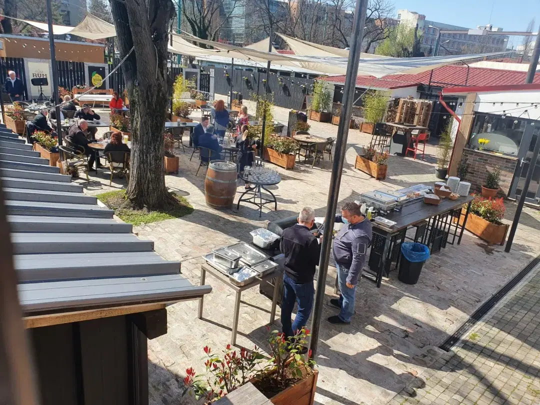 Zaza Resto Pub - 1