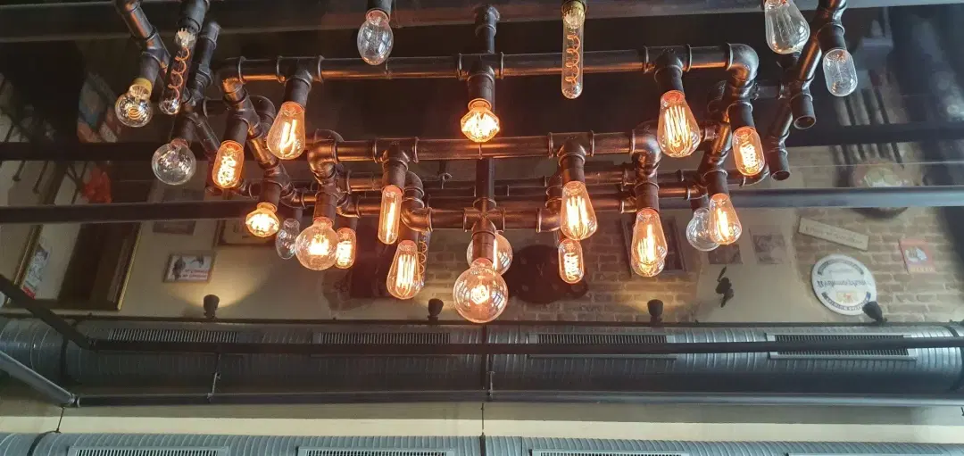 Zig Zag Pub - 2