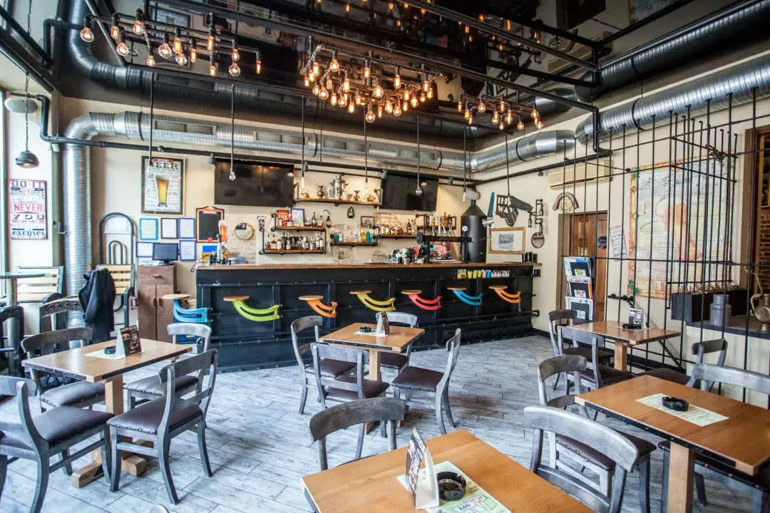 Zig Zag Pub - 6