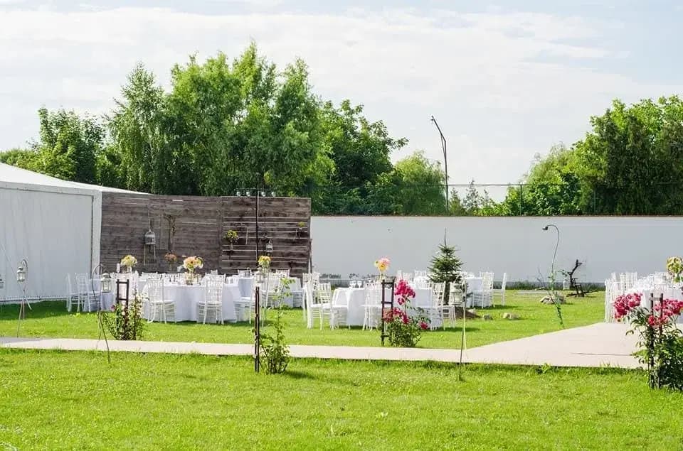 Artist, Salon pentru Evenimente - 1 Artist, Salon pentru Evenimente - 1