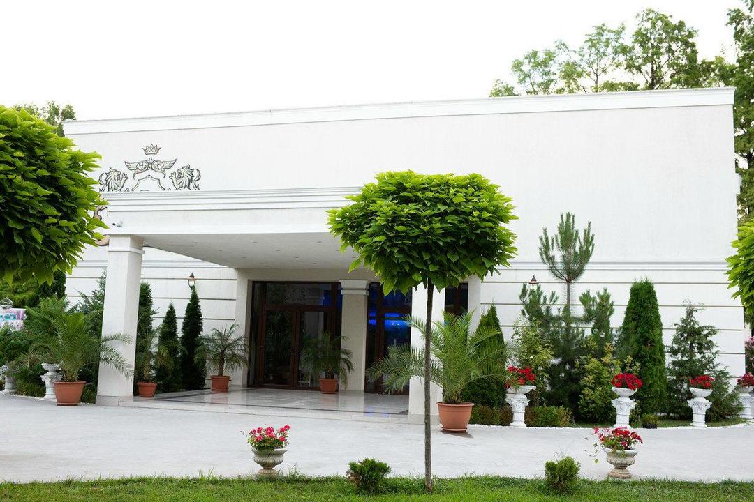 Colonial Club Cernica - 1 Colonial Club Cernica - 1