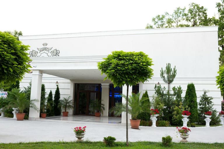 Colonial Club Cernica