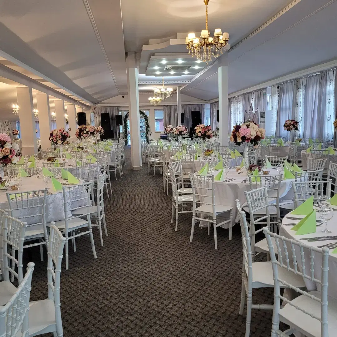 Complex Codrii Ulmilor - 4 Complex Codrii Ulmilor - 4