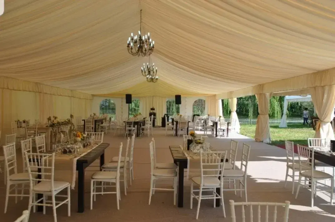 Cort Evenimente Anaelly Events - 1 Cort Evenimente Anaelly Events - 1