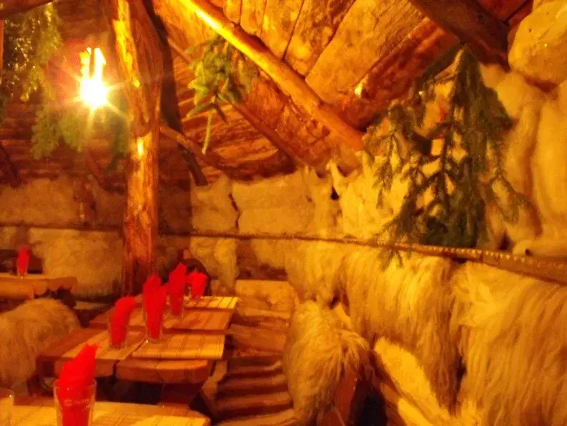 Hanul Dacilor Ploiești - 3 Hanul Dacilor Ploiești - 3