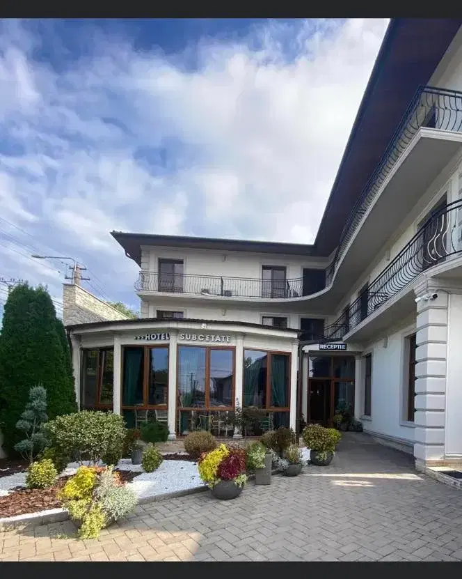 Hotel Restaurant Subcetate - 1 Hotel Restaurant Subcetate - 1