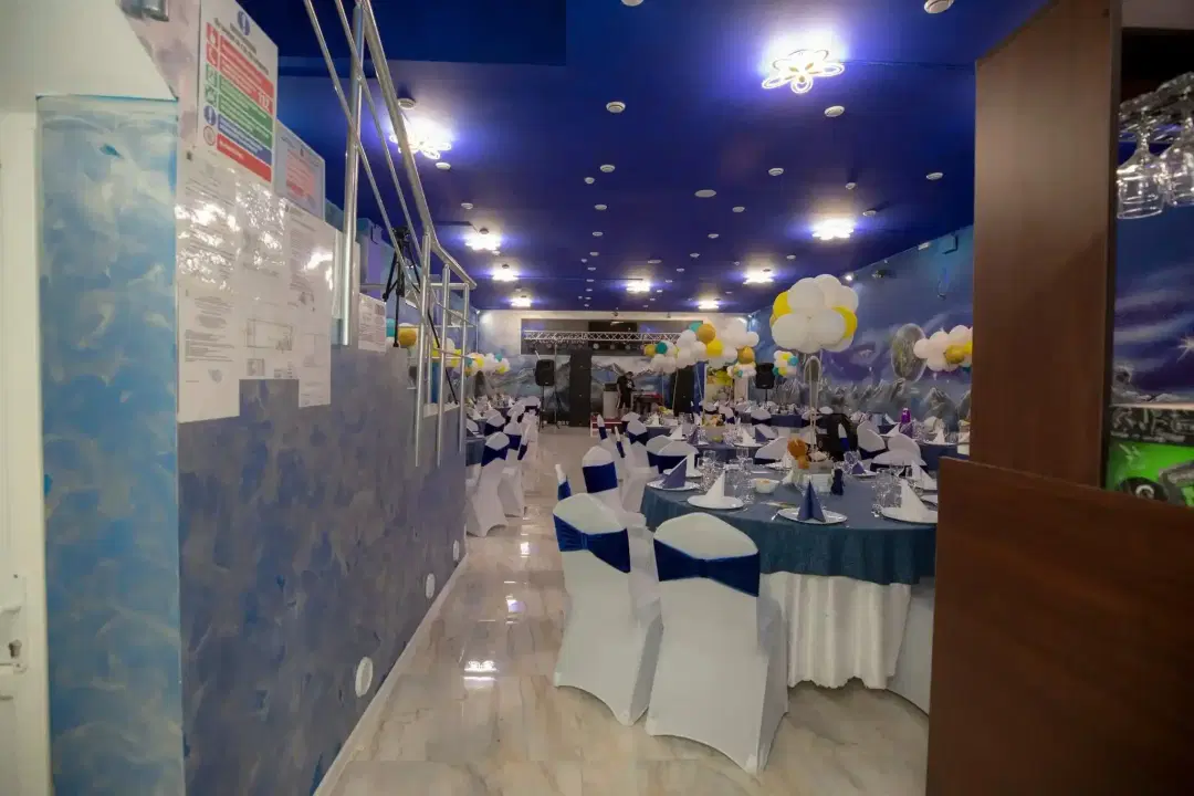 La Florys Restaurant And Events - 3 La Florys Restaurant And Events - 3