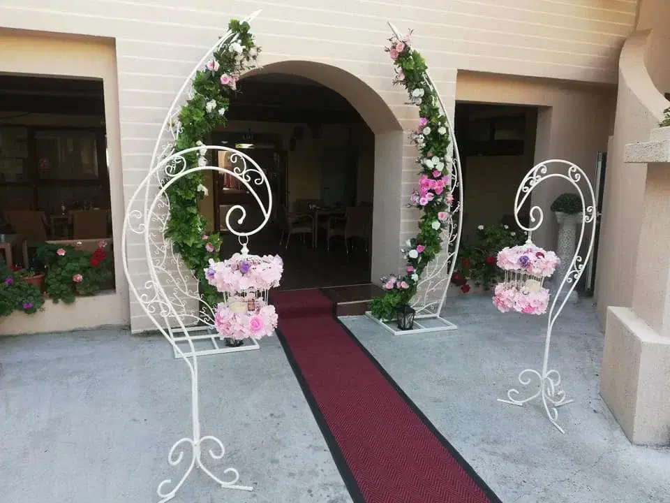 La Popasul lui Gicuta - 1 La Popasul lui Gicuta - 1