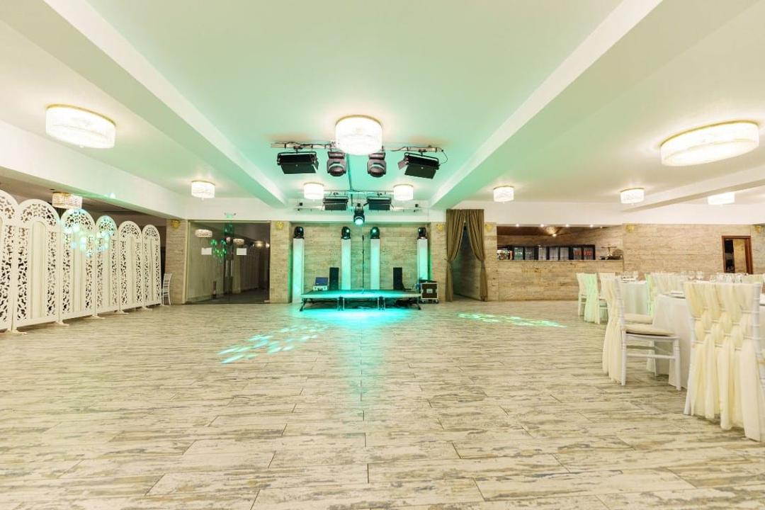 La Teatru. La Calinescu - 3 La Teatru. La Calinescu - 3