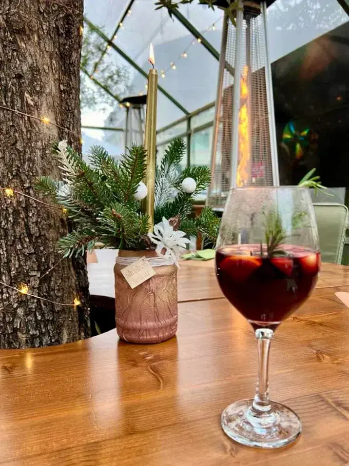 Mantua Restaurant And Lounge - 5 Mantua Restaurant And Lounge - 5