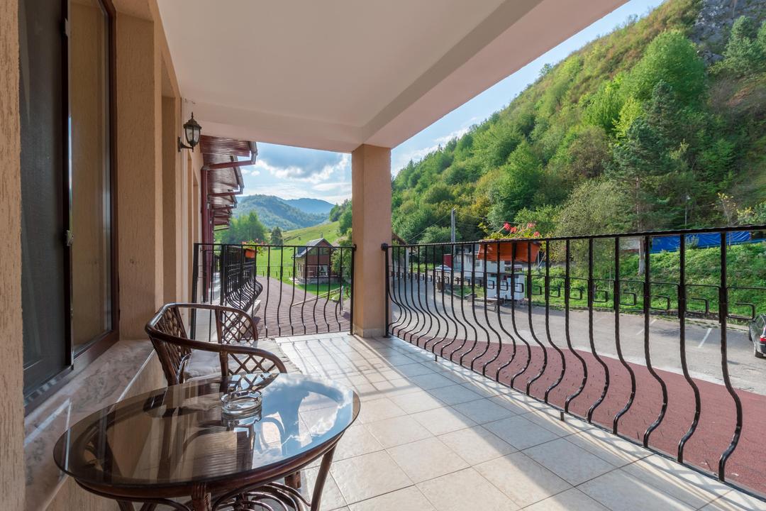 Pensiunea Popasul Ursilor - 4 Pensiunea Popasul Ursilor - 4