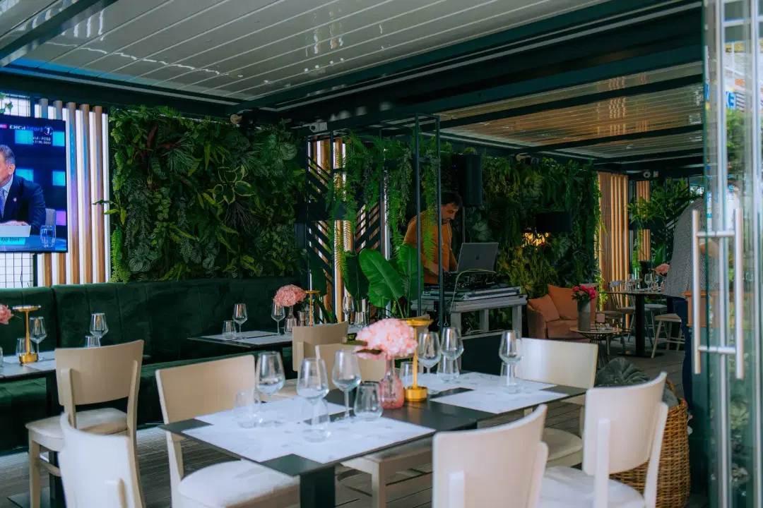 Plattinium Bistro And Pizza - 6 Plattinium Bistro And Pizza - 6