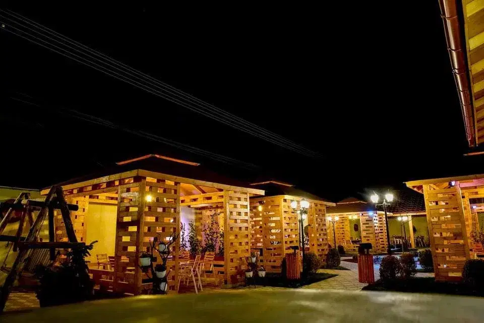 Popasul Vânătorilor - 4 Popasul Vânătorilor - 4