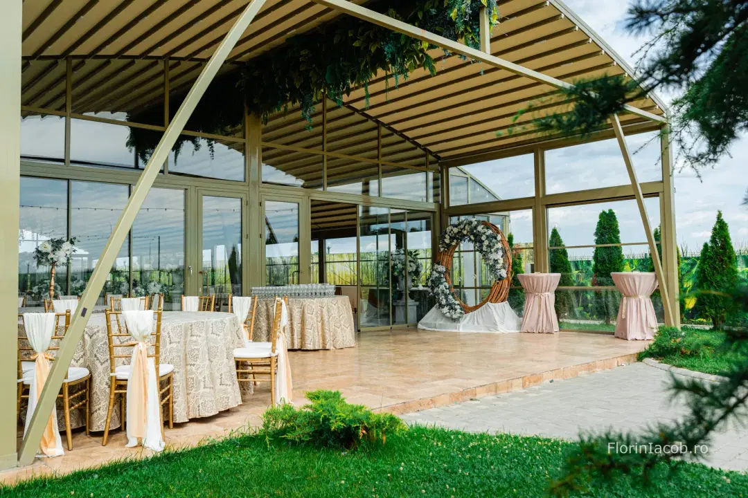 Restaurant Ballroom Cupola - 2 Restaurant Ballroom Cupola - 2