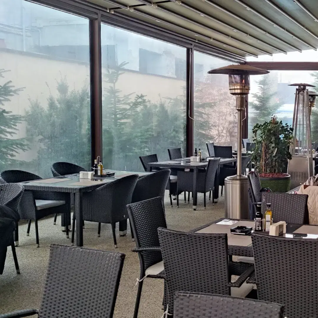 Restaurant Business Land - 3 Restaurant Business Land - 3