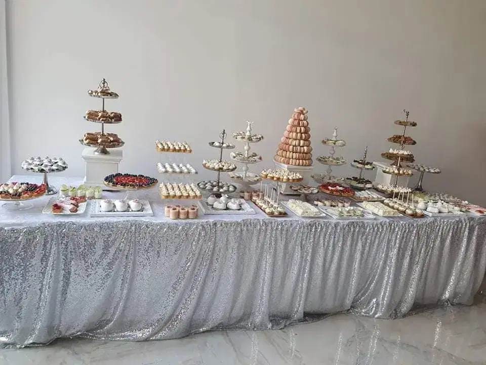 Restaurant Casa Zuican - 1 Restaurant Casa Zuican - 1