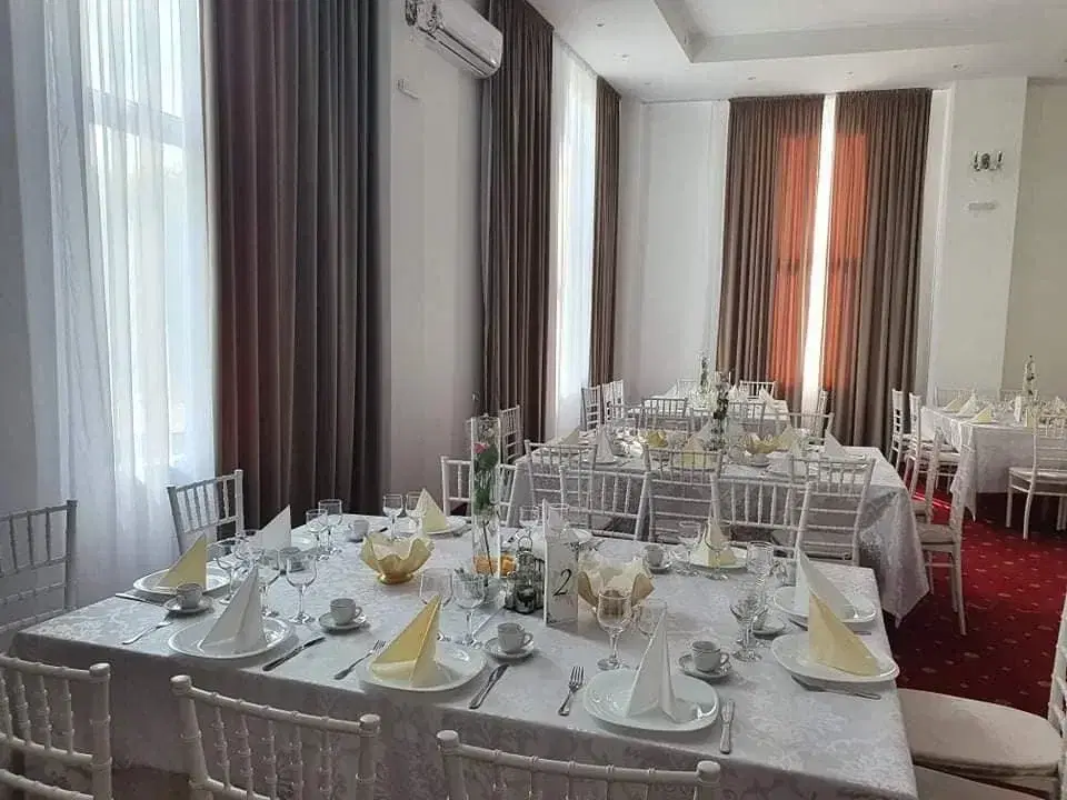 Restaurant Casa Zuican - 4 Restaurant Casa Zuican - 4