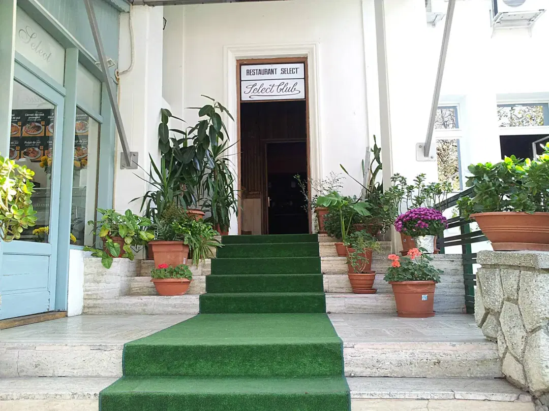 Restaurant Club Select - 5 Restaurant Club Select - 5