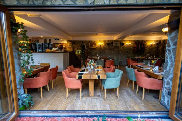 Restaurant Cocosu Rosu