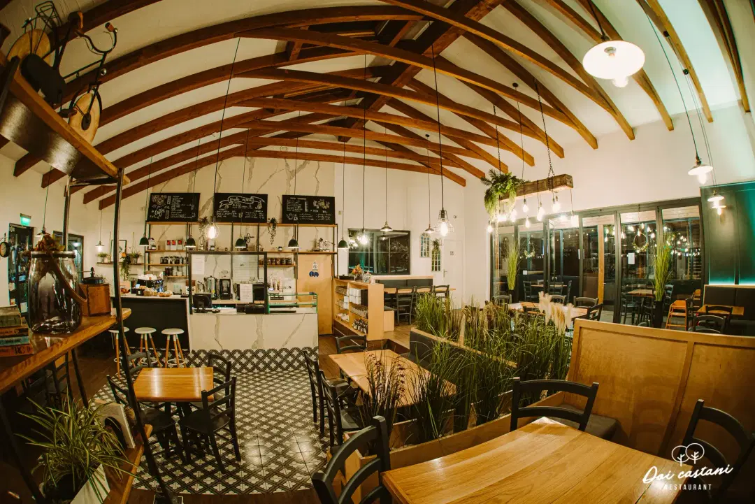 Restaurant Doi Castani - 6 Restaurant Doi Castani - 6