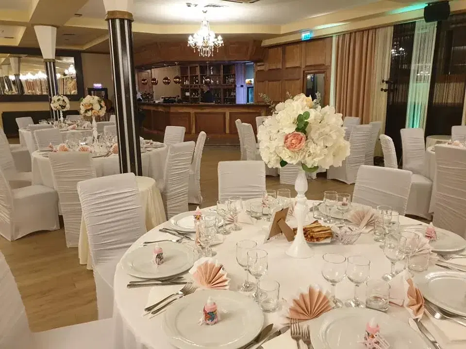 Restaurant El Grande Ok And  Wiener Haus - 3 Restaurant El Grande Ok And  Wiener Haus - 3