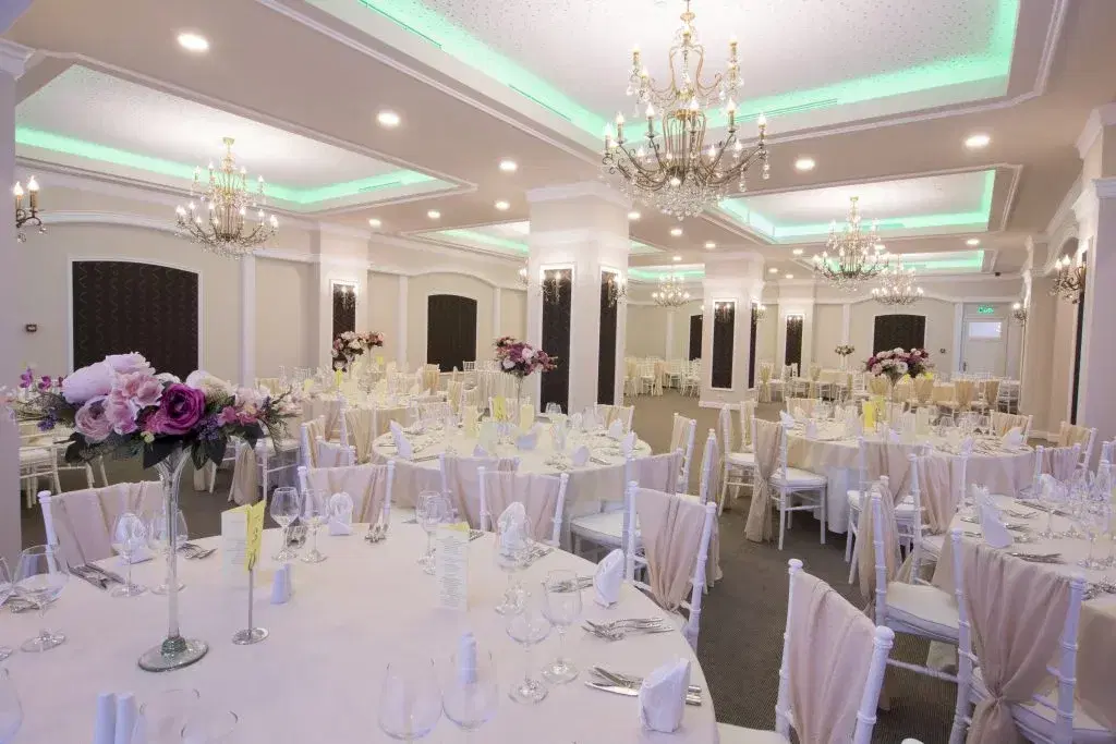 Restaurant Excellence - 1 Restaurant Excellence - 1