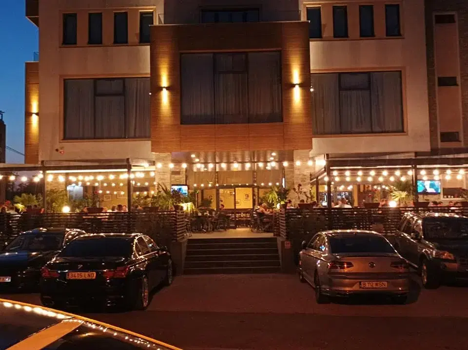 Restaurant Excellence - 4 Restaurant Excellence - 4