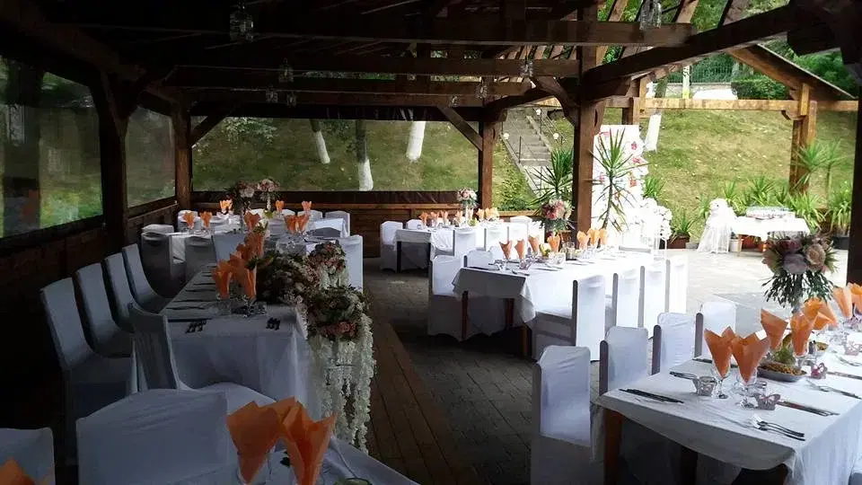 Restaurant Fantana lui Manole - 1 Restaurant Fantana lui Manole - 1