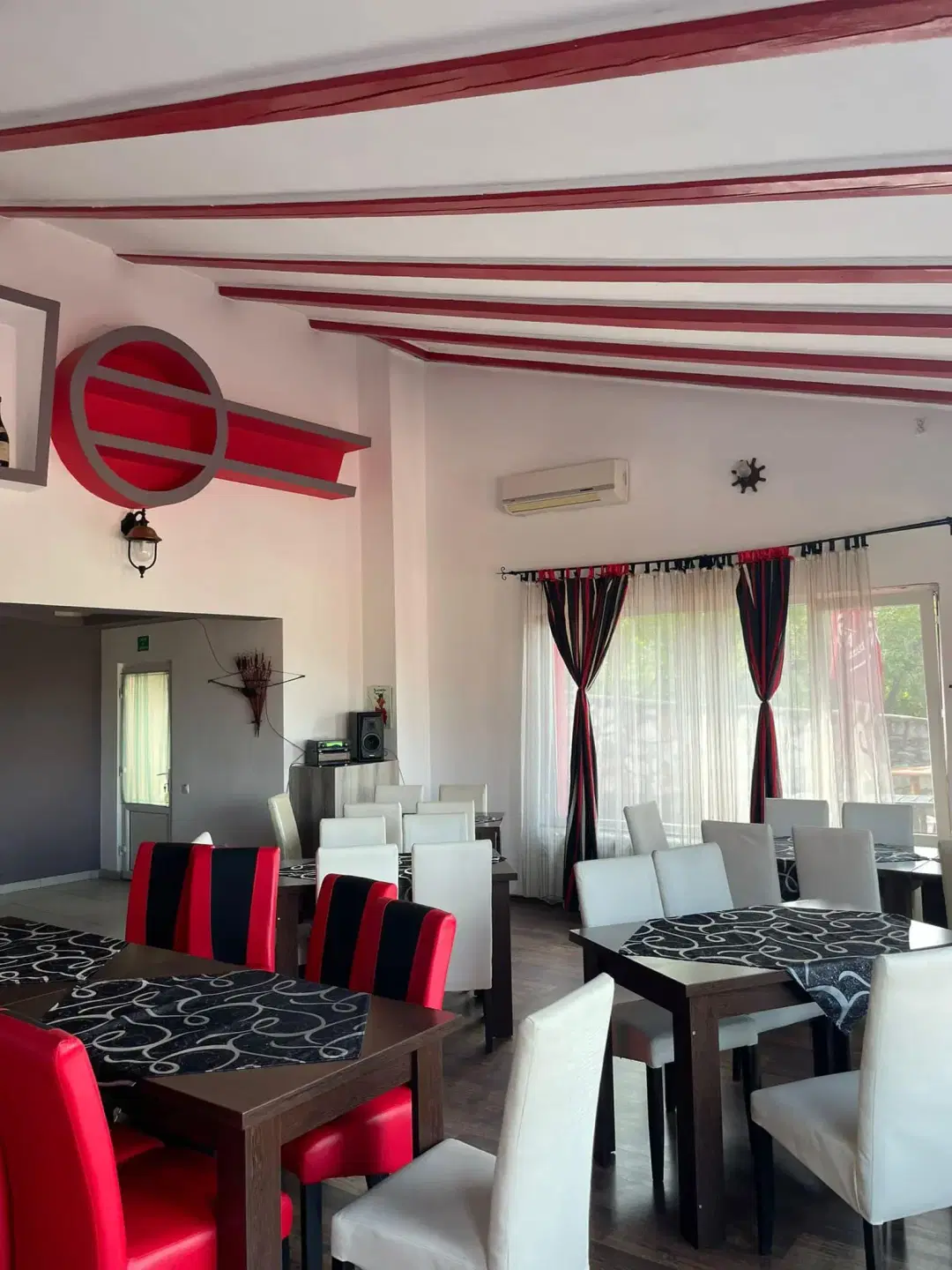 Restaurant Gold Freedom - 2 Restaurant Gold Freedom - 2