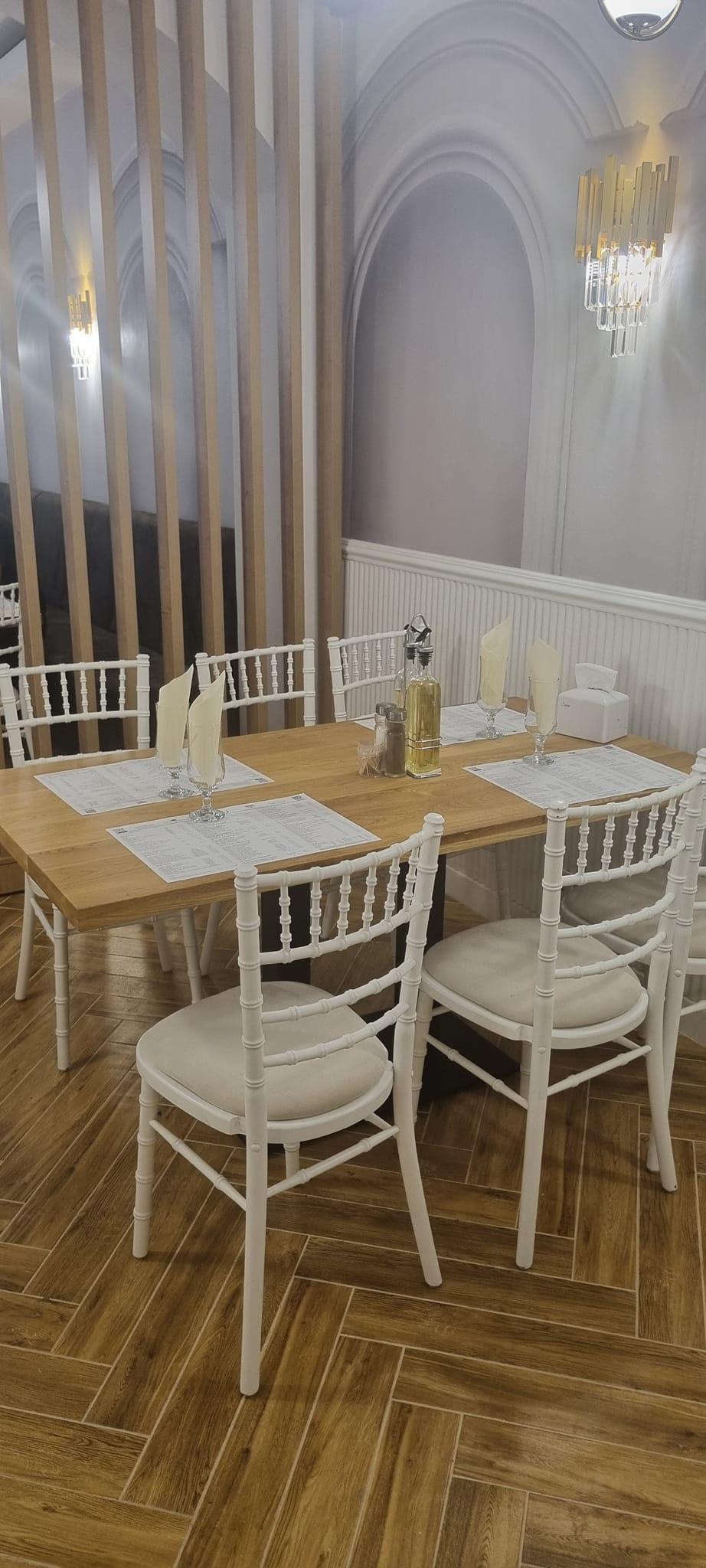 Restaurant Grand Plaza - 2 Restaurant Grand Plaza - 2