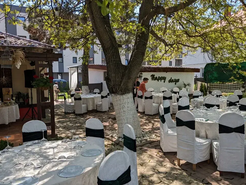 Restaurant Happy Days - 3 Restaurant Happy Days - 3