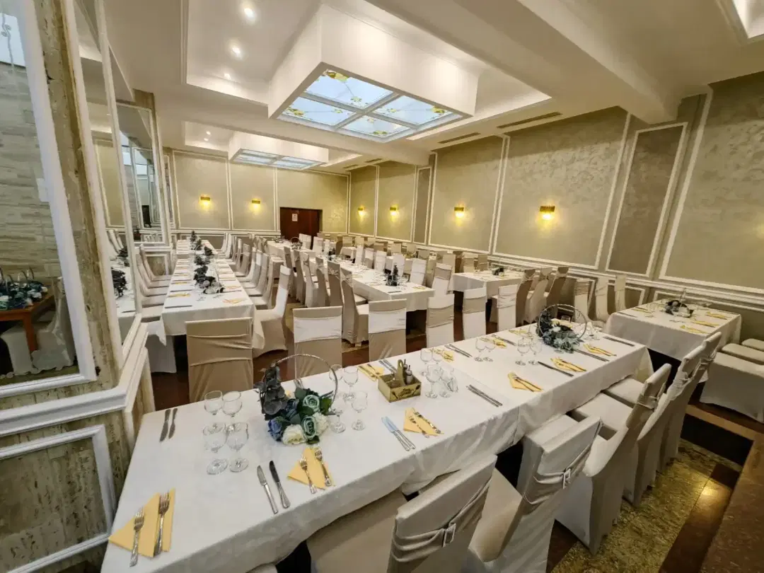 Restaurant Hotel Calarasi - 2 Restaurant Hotel Calarasi - 2